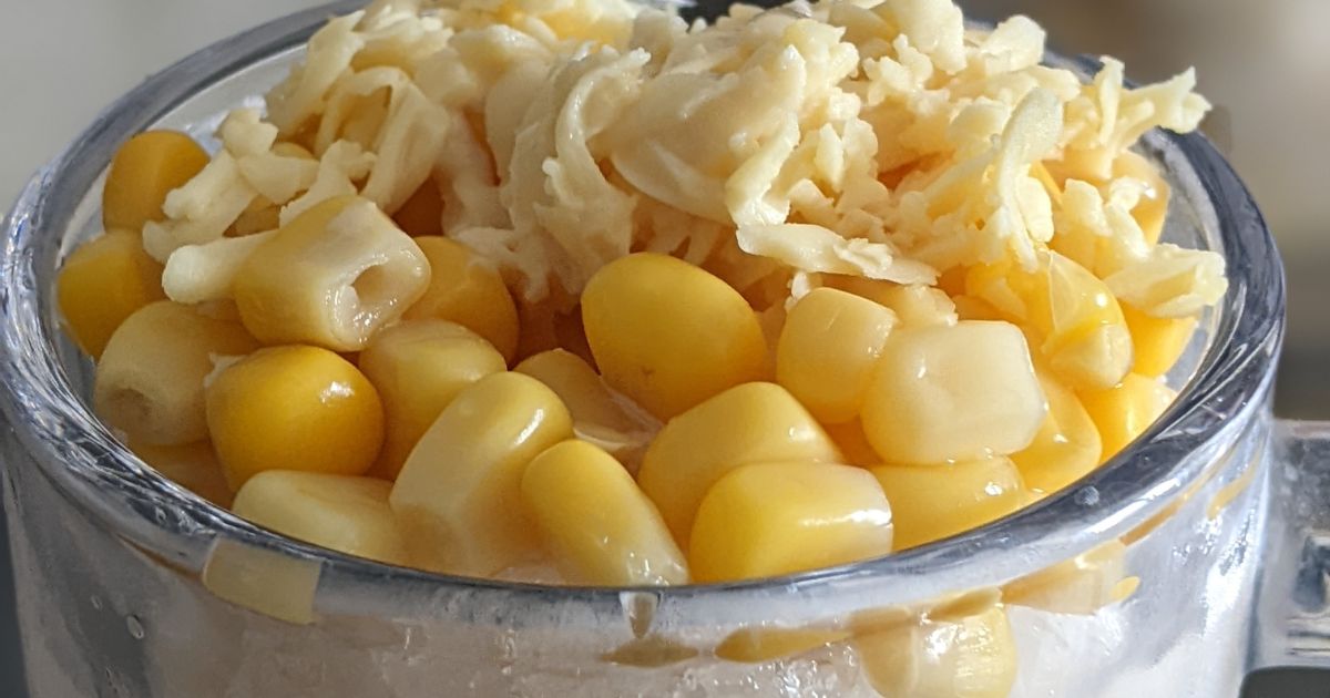 Mais Con Yelo: A Refreshing Symphony of Corn and Ice